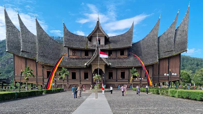 Menjamah Peninggalan Sejarah Minangkabau yang Membuktikan Kebesaran Kerajaan Pagaruyung